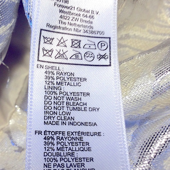 ⭐️ Forever21 Cream Metallic Silver Floral Print Short Short sleeve Blouse - Picture 10 of 11